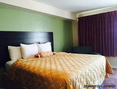 Executive Inn & Kitchenette Suites-Eagle Pass Zewnętrze zdjęcie