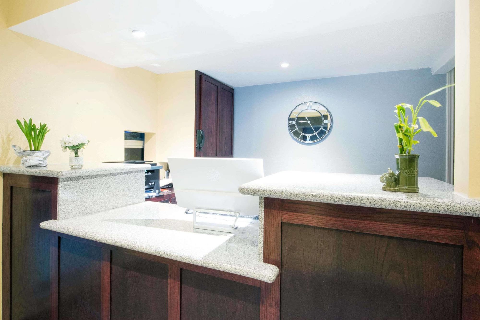 Executive Inn & Kitchenette Suites-Eagle Pass Zewnętrze zdjęcie