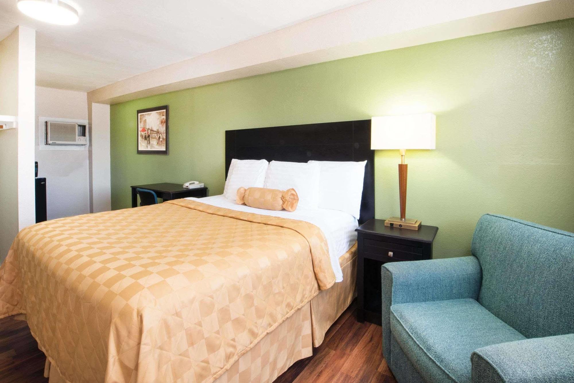 Executive Inn & Kitchenette Suites-Eagle Pass Zewnętrze zdjęcie