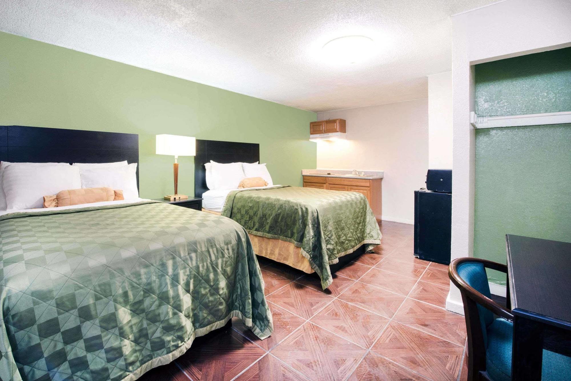 Executive Inn & Kitchenette Suites-Eagle Pass Zewnętrze zdjęcie