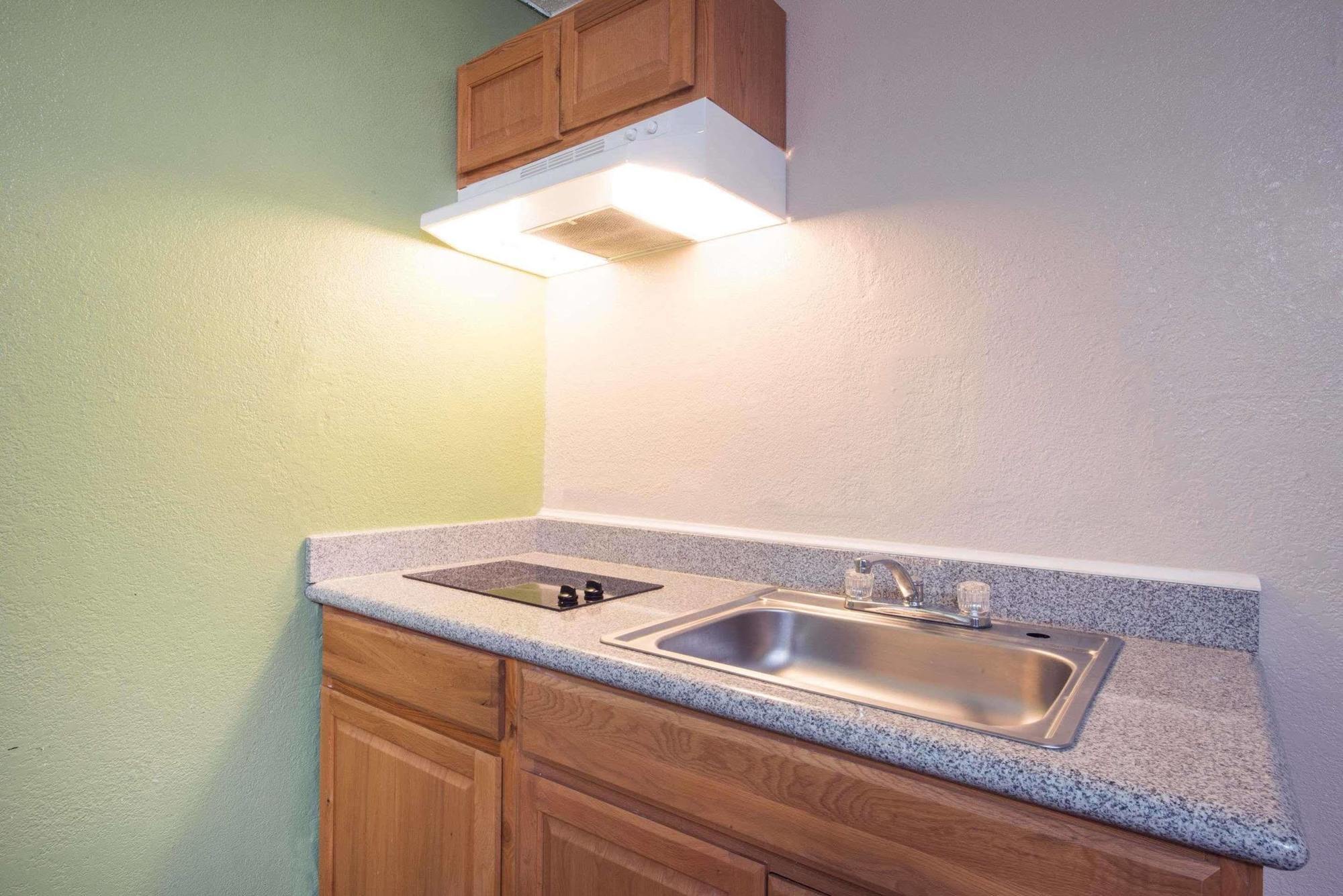 Executive Inn & Kitchenette Suites-Eagle Pass Zewnętrze zdjęcie