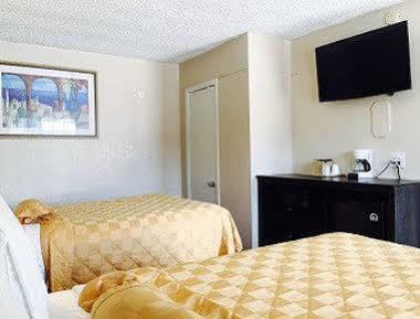 Executive Inn & Kitchenette Suites-Eagle Pass Zewnętrze zdjęcie